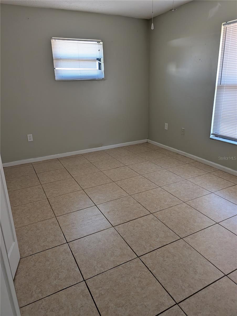 Image 24 of 33 For 356 Montgomery Court