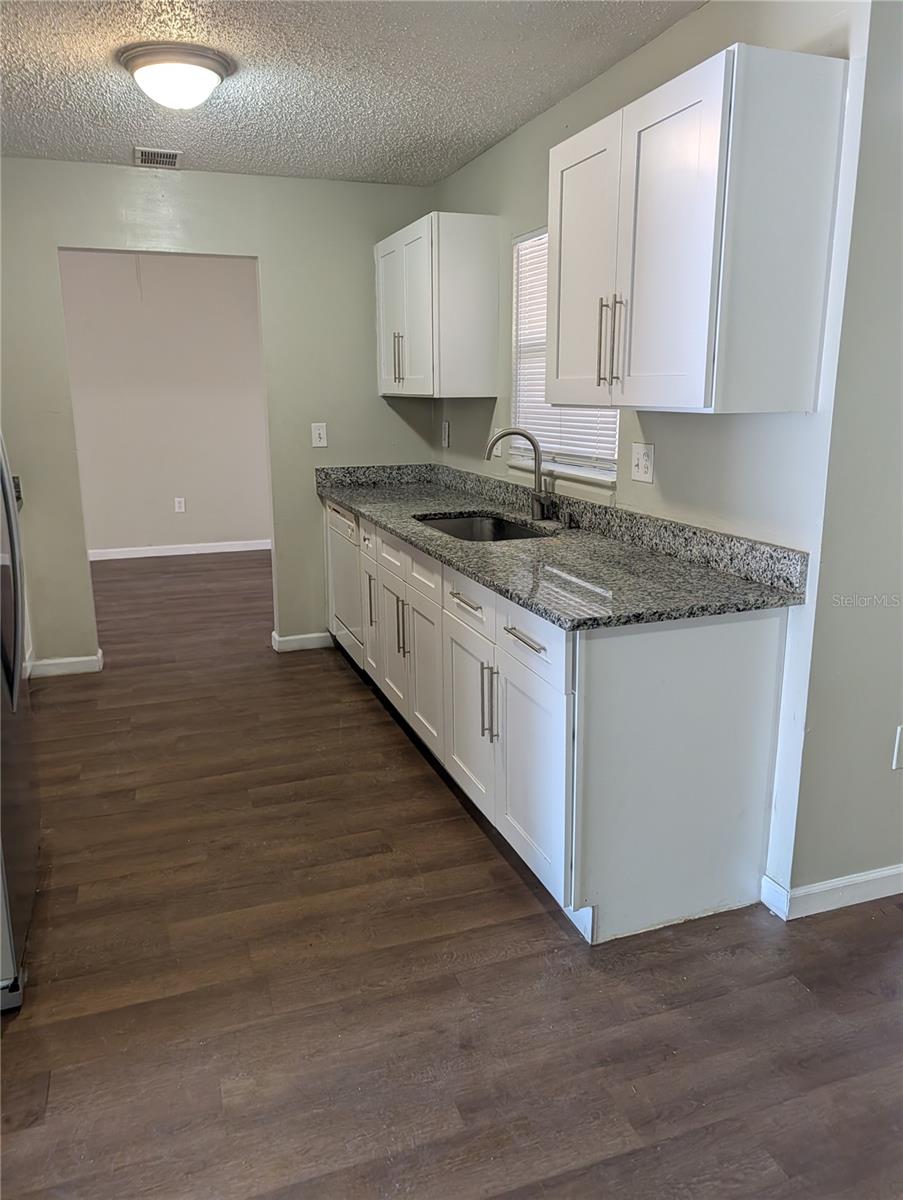 Image 29 of 33 For 356 Montgomery Court