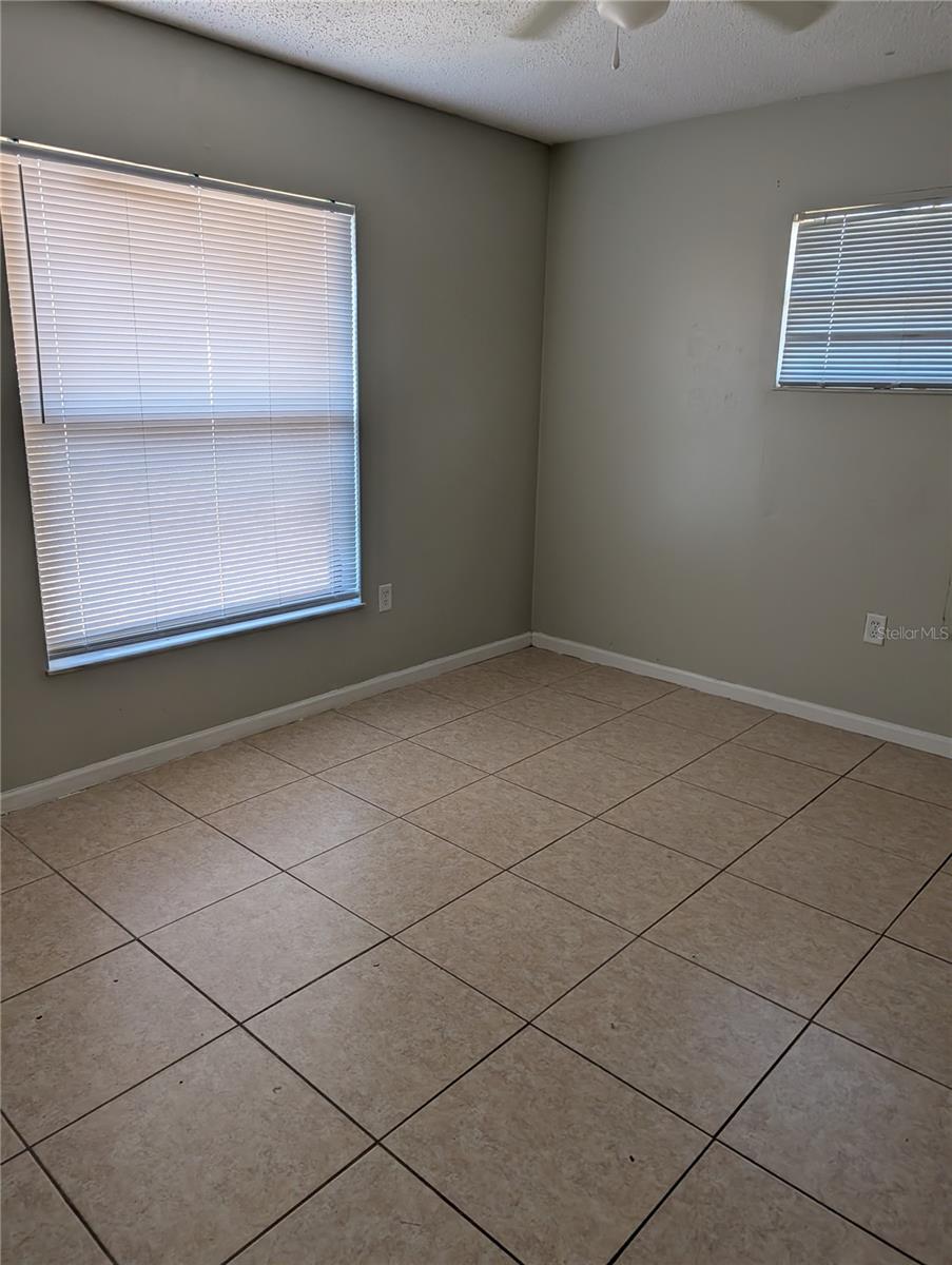 Image 30 of 33 For 356 Montgomery Court