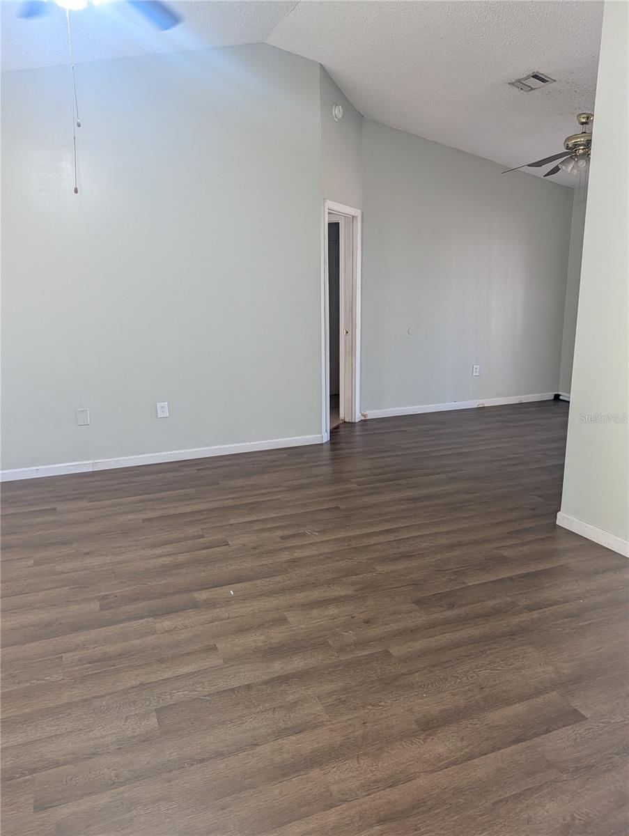 Image 31 of 33 For 356 Montgomery Court