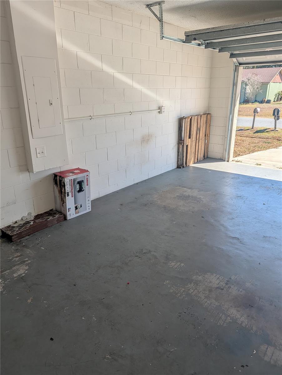 Image 32 of 33 For 356 Montgomery Court