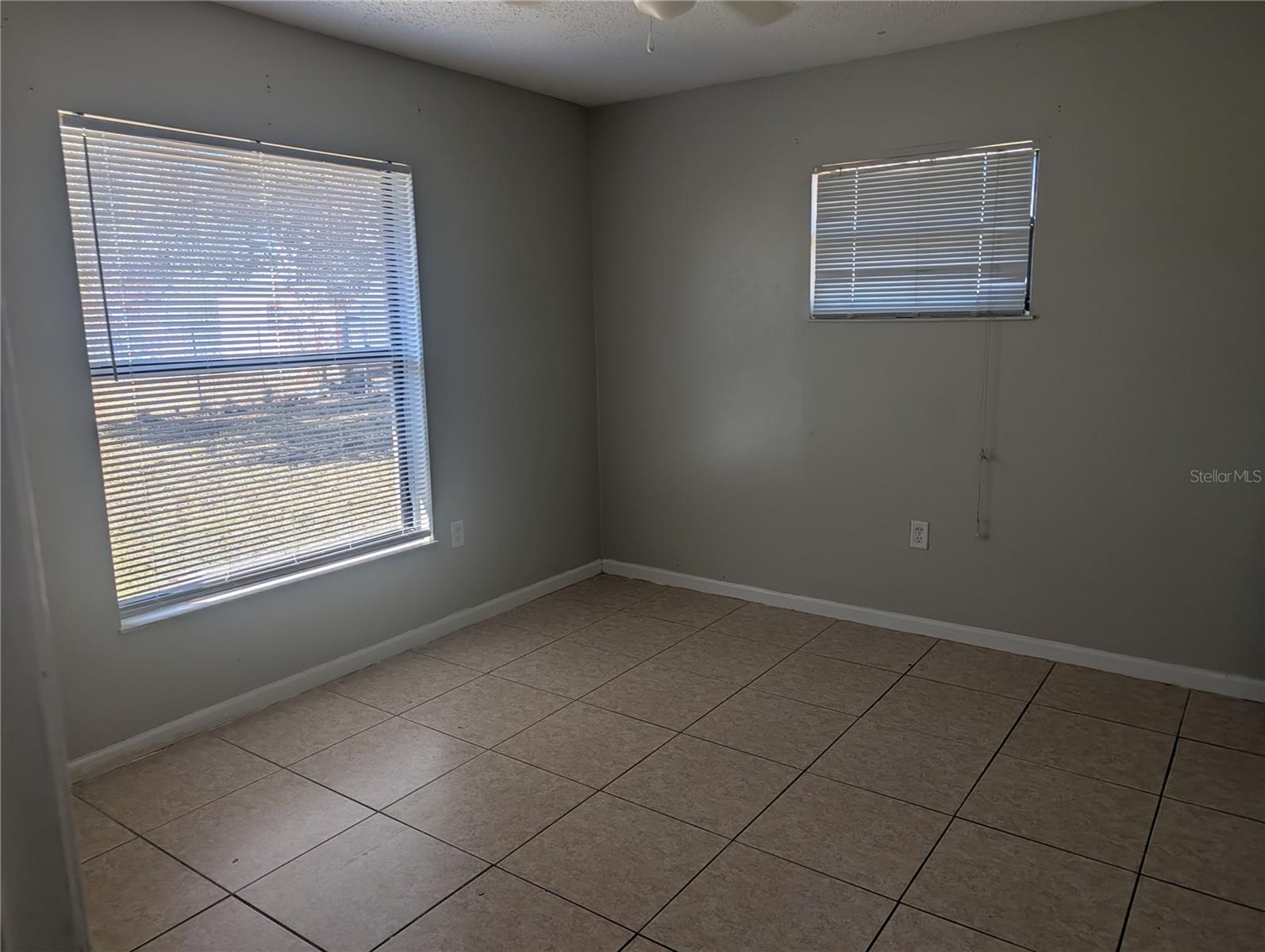 Image 5 of 33 For 356 Montgomery Court