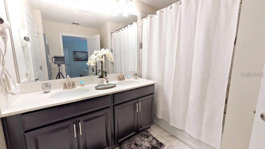 Image 22 of 27 For 4966 Windermere Avenue