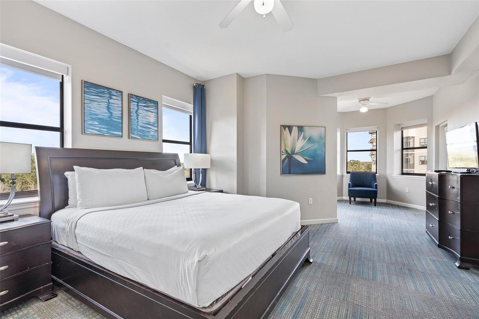 Image 25 of 50 For 14501 Grove Resort Avenue 1629