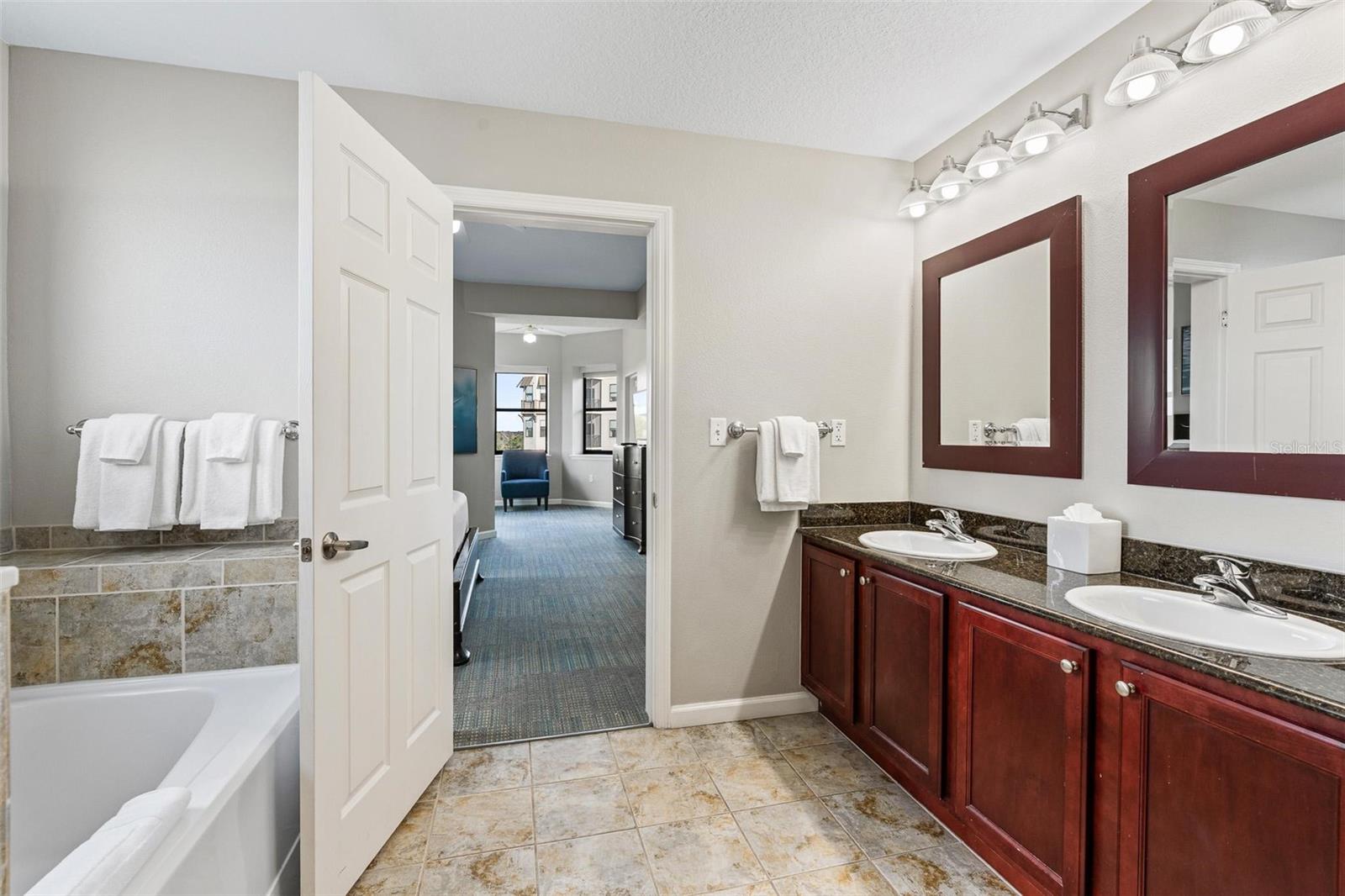 Image 29 of 50 For 14501 Grove Resort Avenue 1629