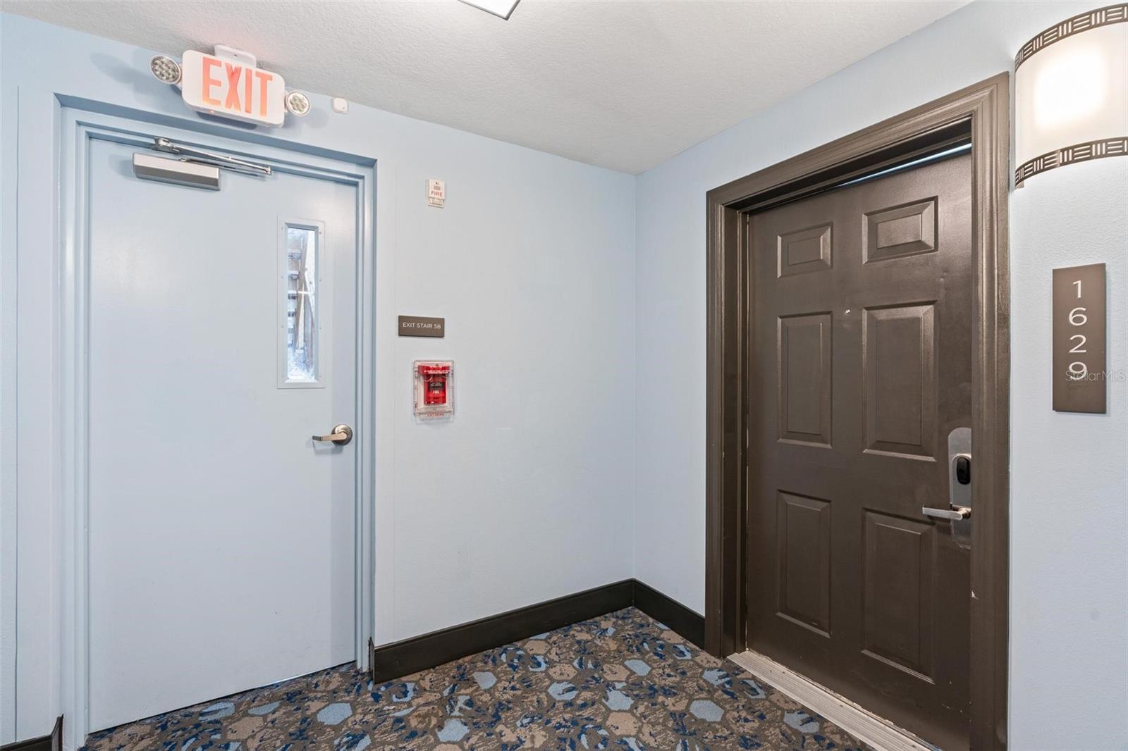 Image 34 of 50 For 14501 Grove Resort Avenue 1629