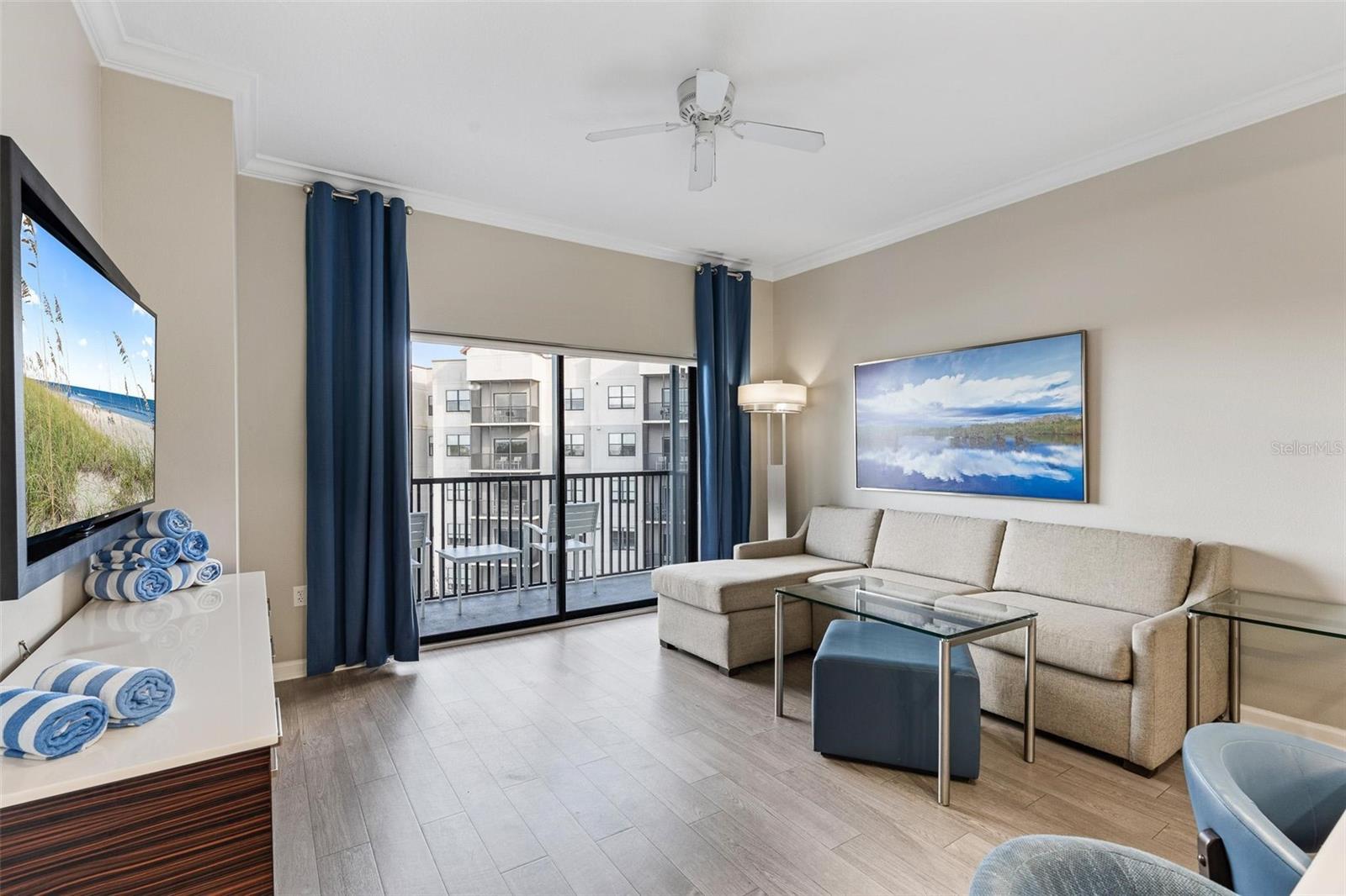 Image 6 of 50 For 14501 Grove Resort Avenue 1629