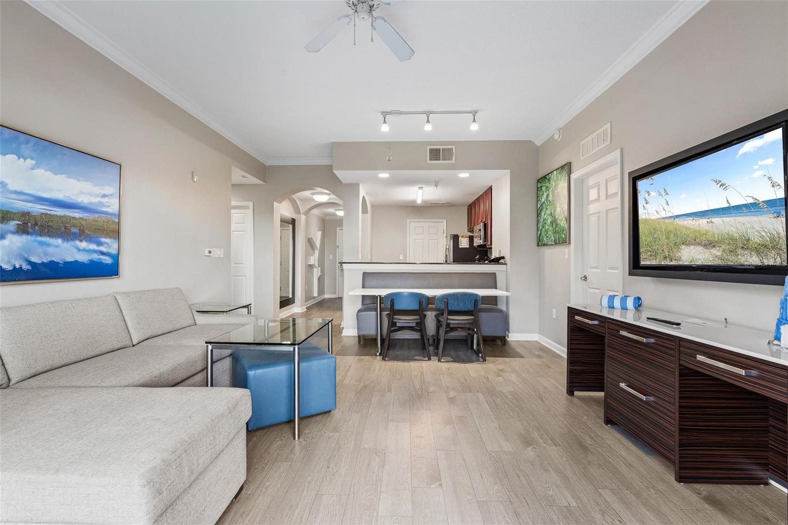 Image 9 of 50 For 14501 Grove Resort Avenue 1629