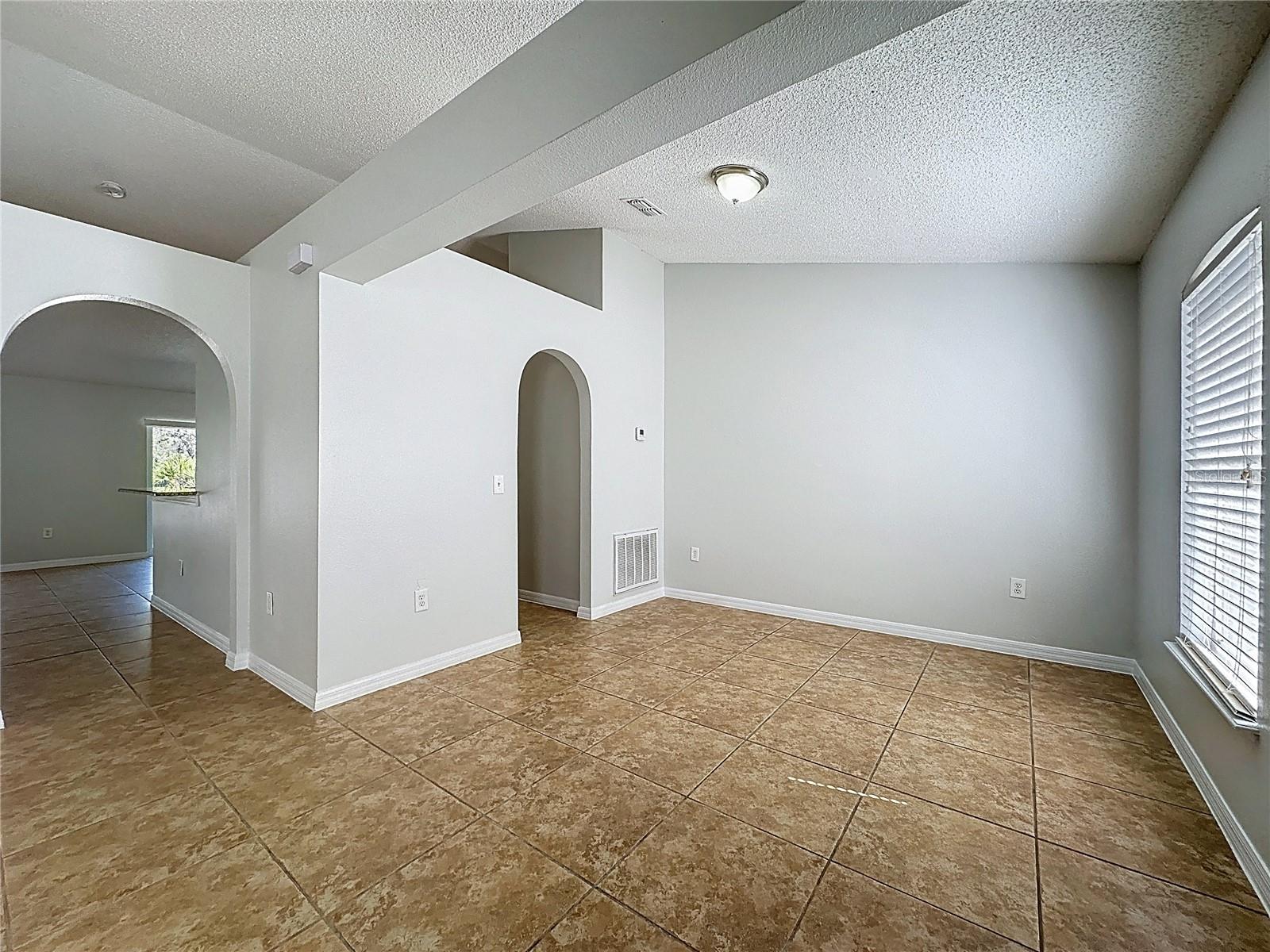 Image 10 of 36 For 413 Mulberry Court