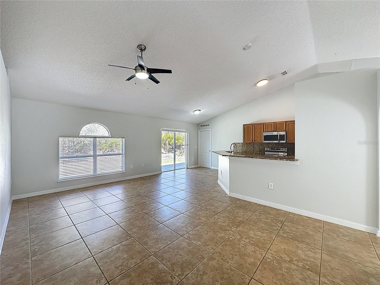 Image 13 of 36 For 413 Mulberry Court