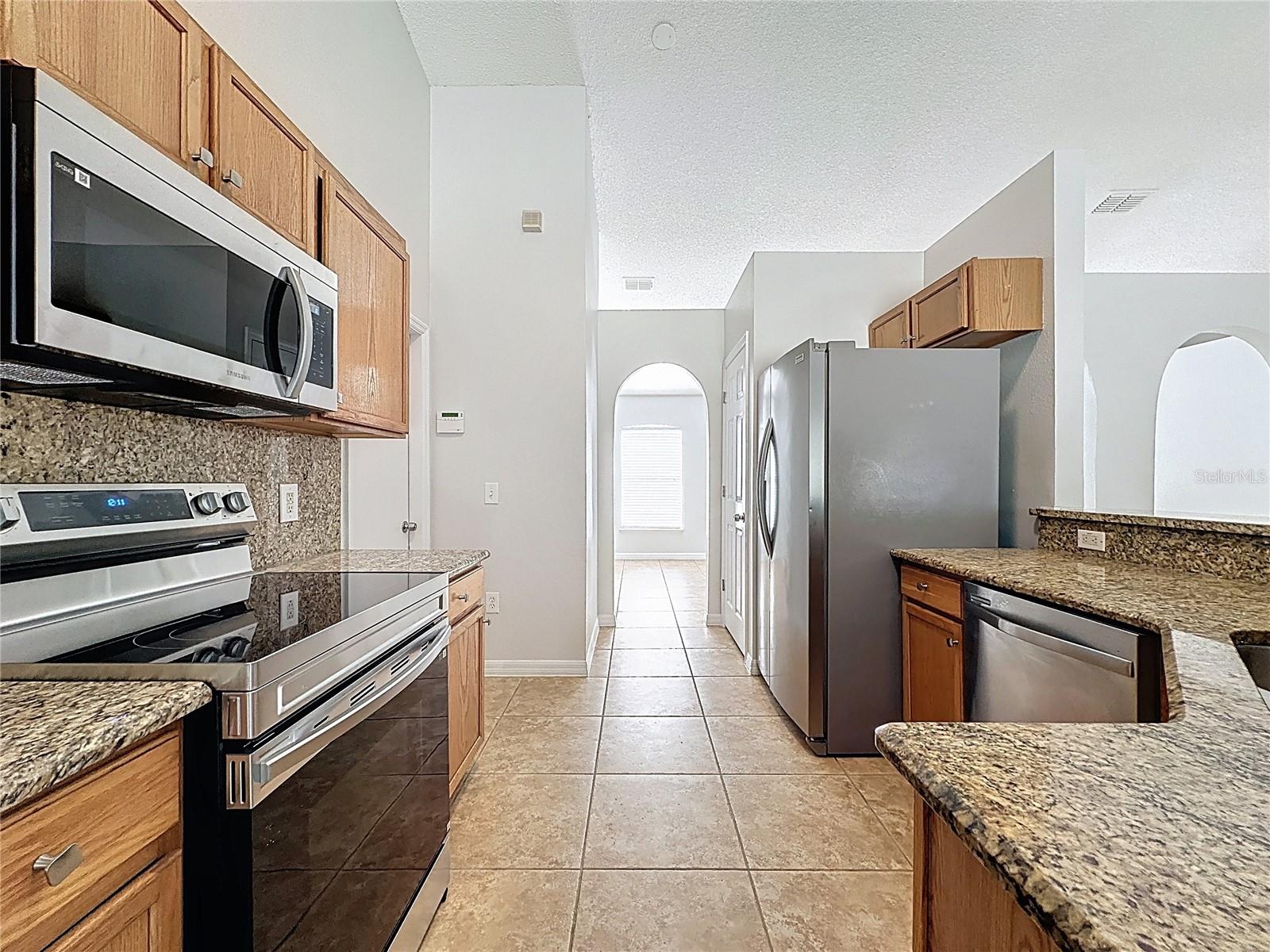 Image 14 of 36 For 413 Mulberry Court