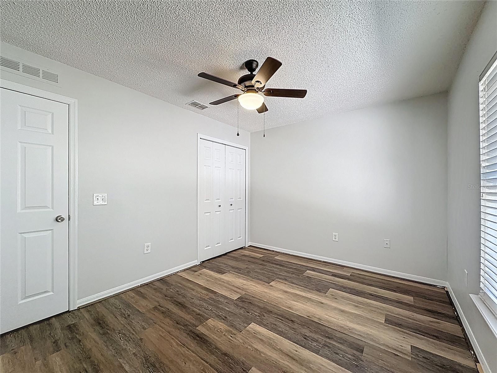 Image 27 of 36 For 413 Mulberry Court