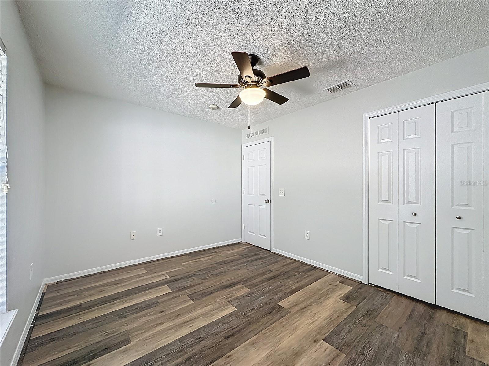 Image 28 of 36 For 413 Mulberry Court