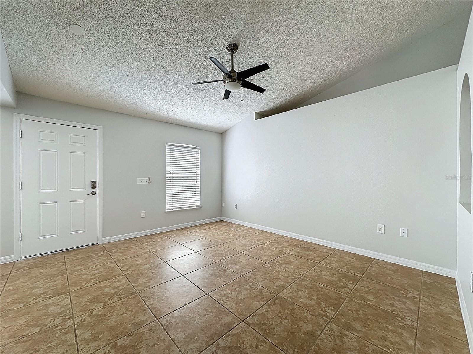 Image 29 of 36 For 413 Mulberry Court