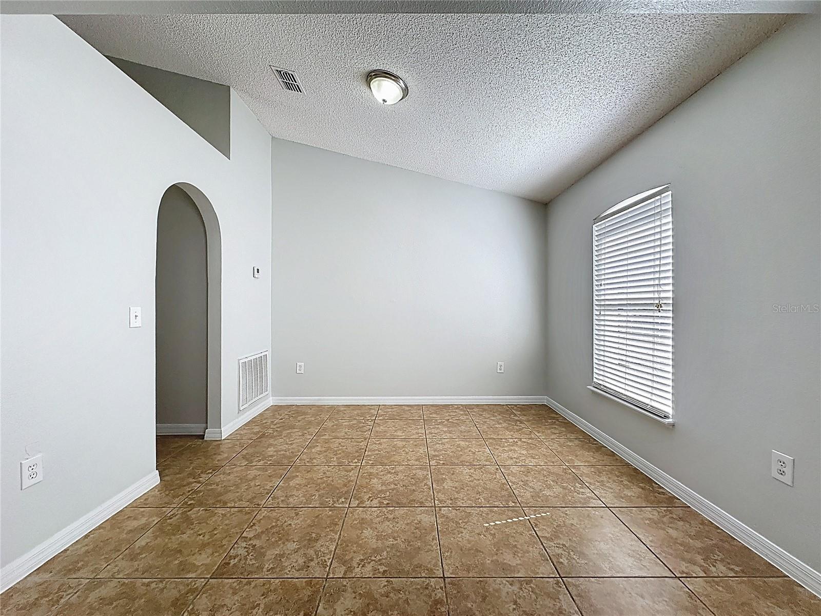 Image 30 of 36 For 413 Mulberry Court