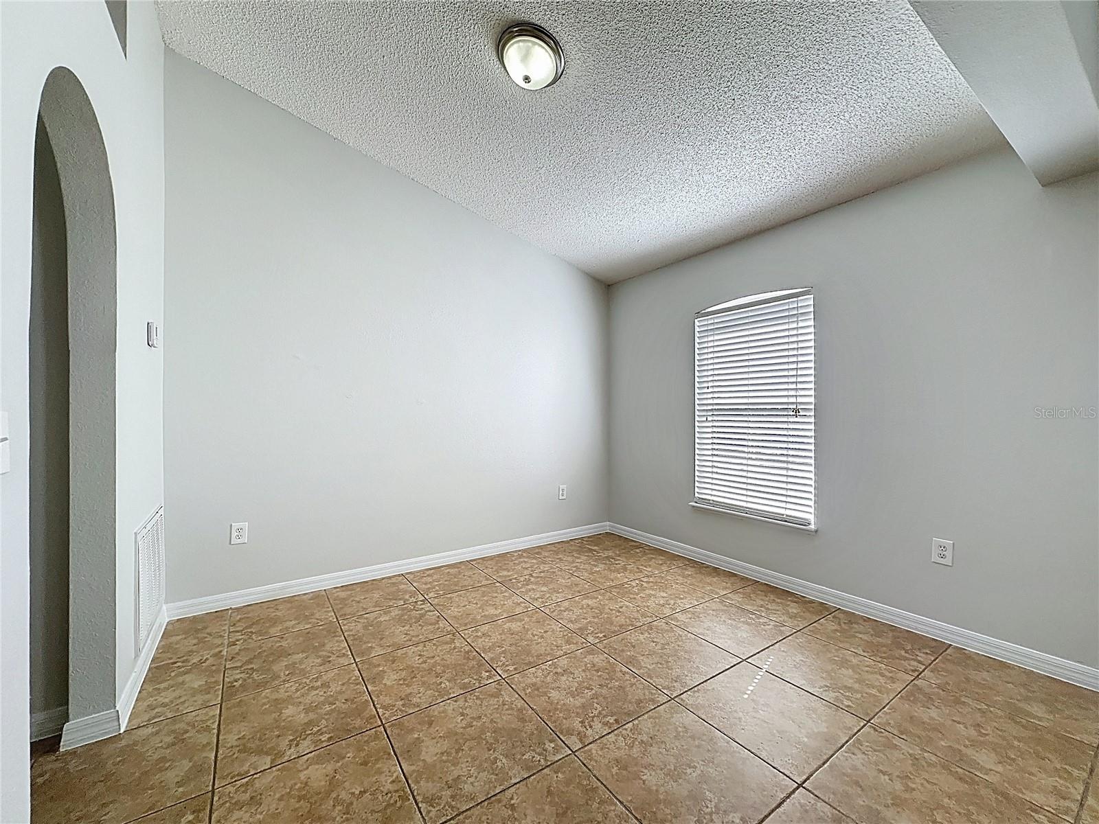 Image 31 of 36 For 413 Mulberry Court