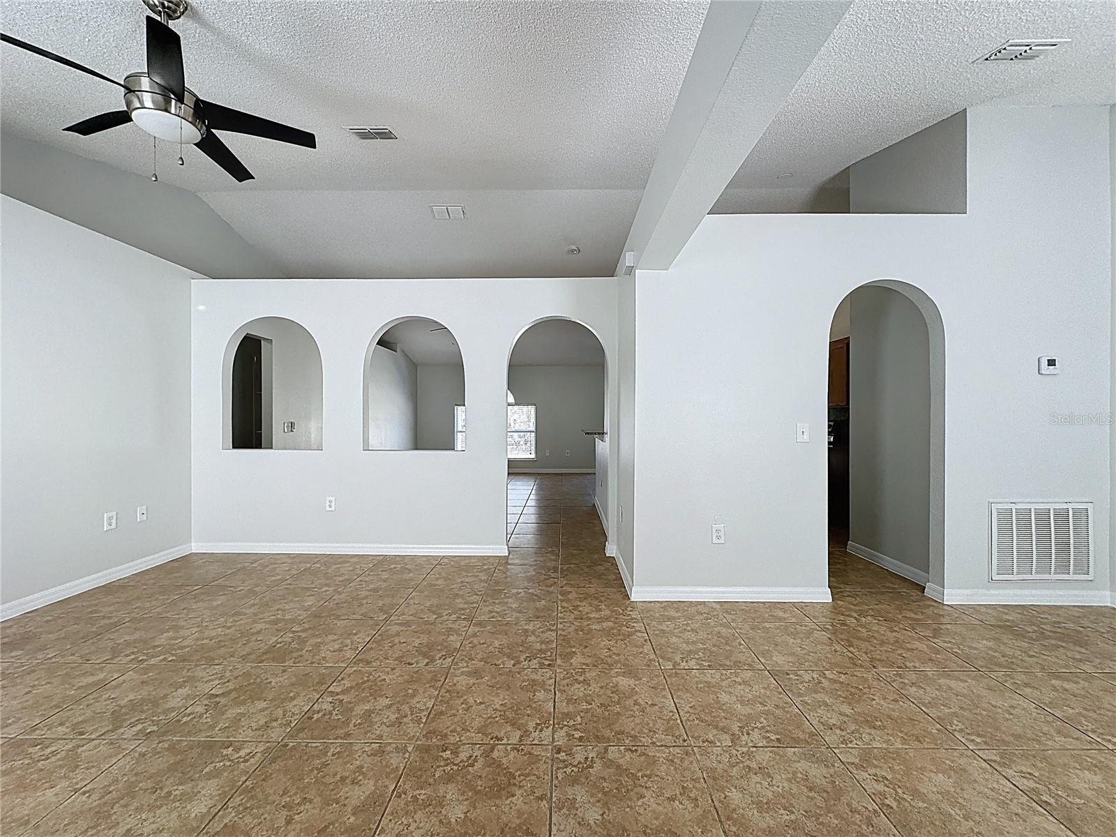 Image 6 of 36 For 413 Mulberry Court