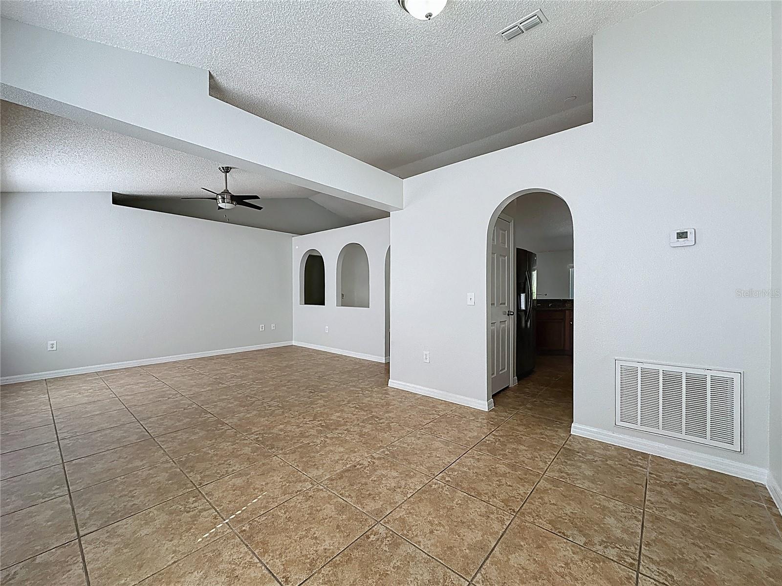 Image 8 of 36 For 413 Mulberry Court