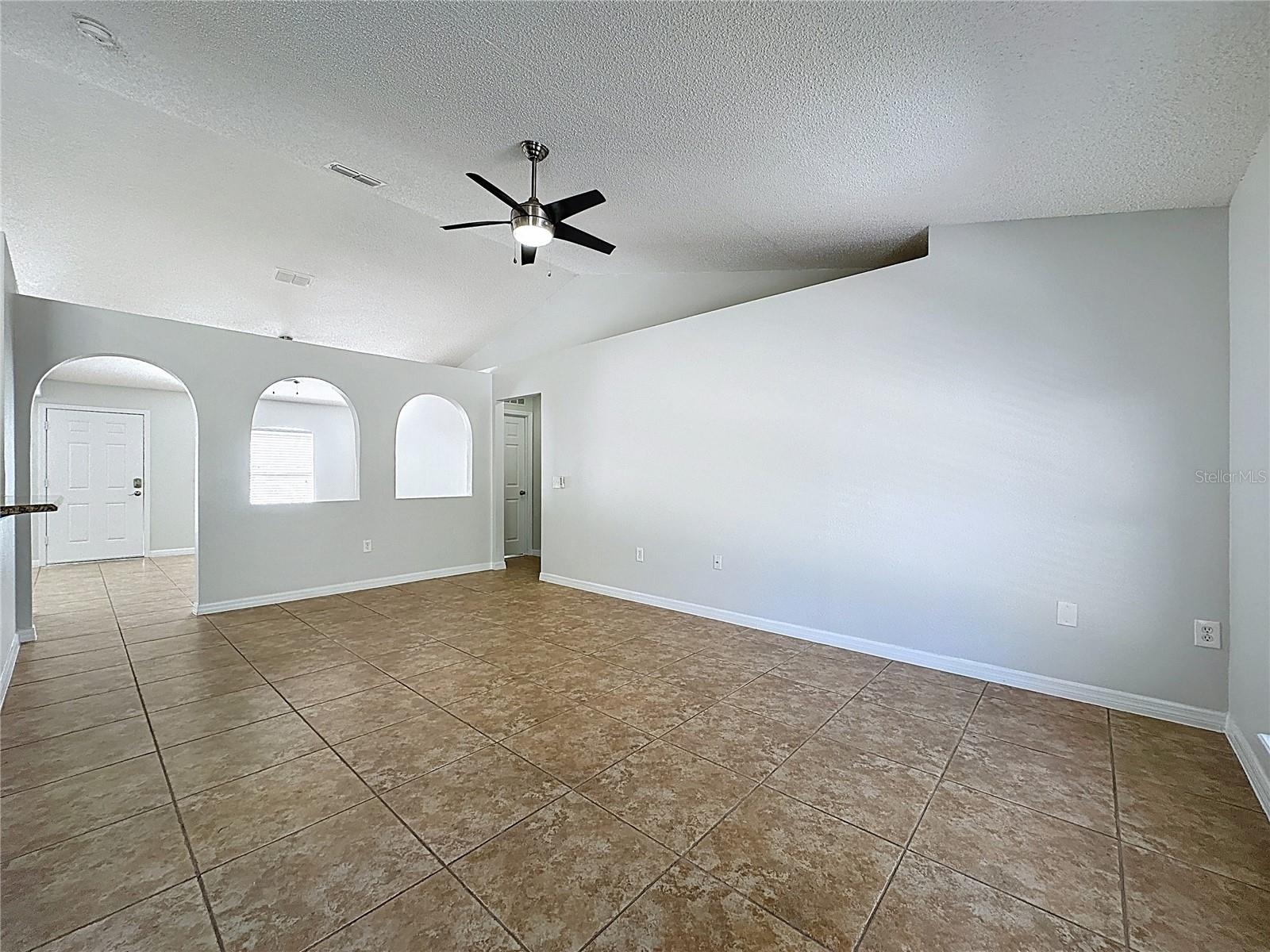 Image 9 of 36 For 413 Mulberry Court