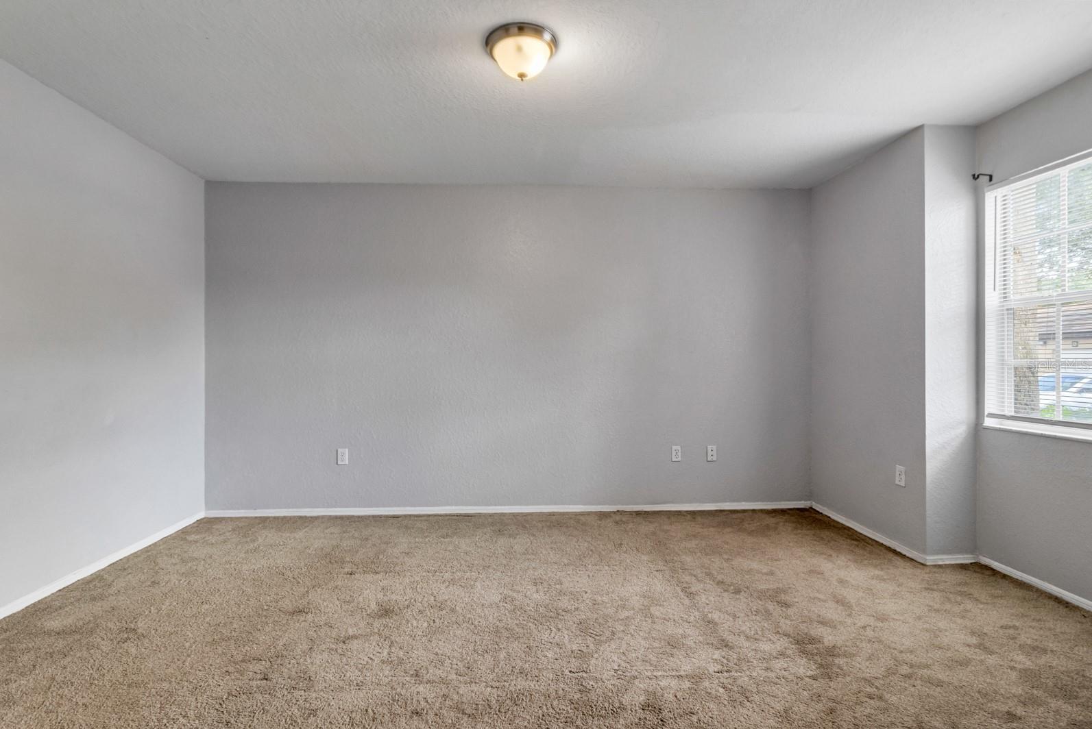 Image 9 of 13 For 13929 Fairway Island Drive 812