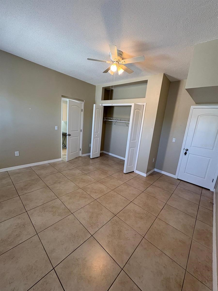 Image 6 of 7 For 907 Girard Drive