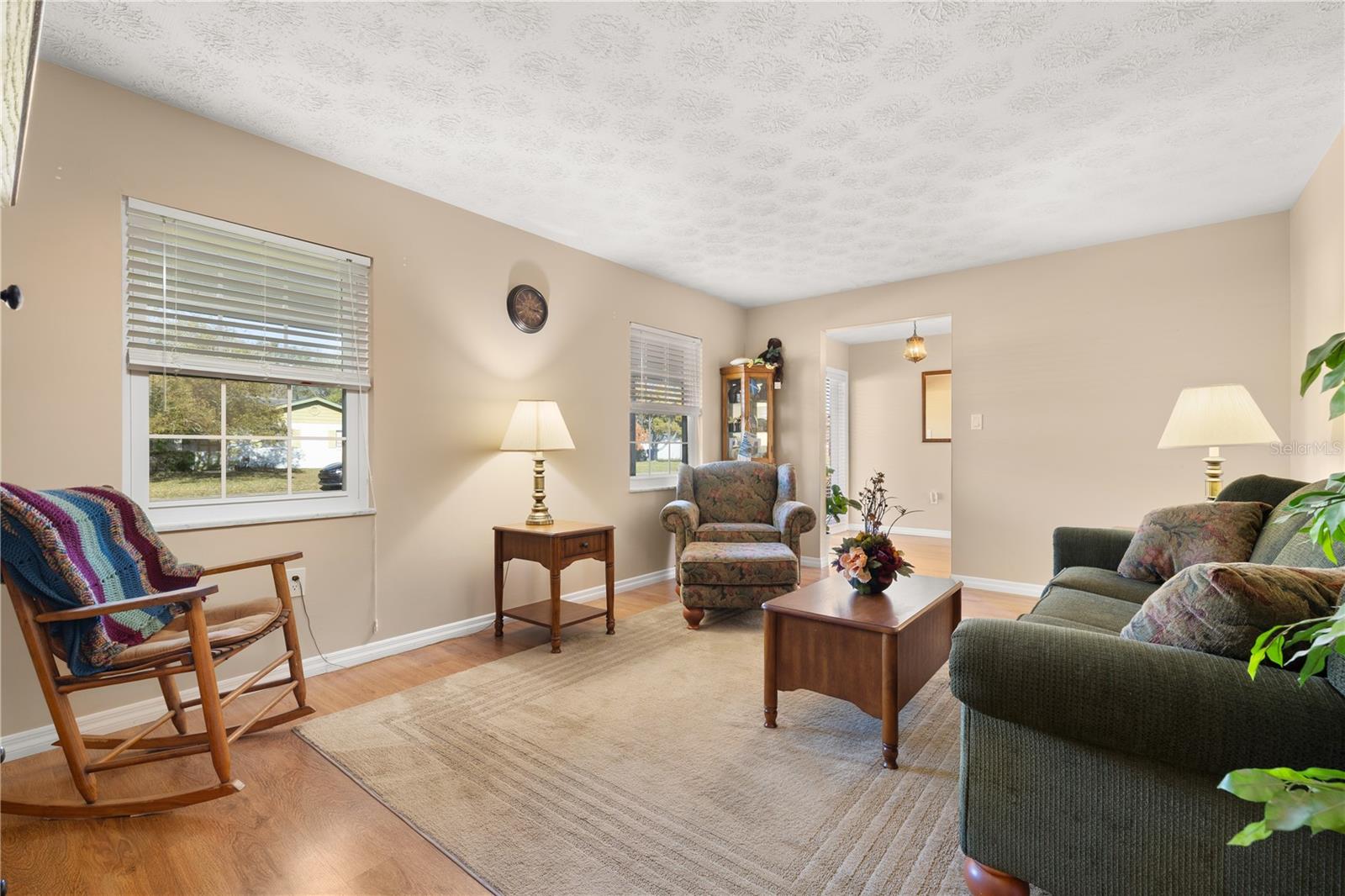 Image 12 of 52 For 601 Robert Street