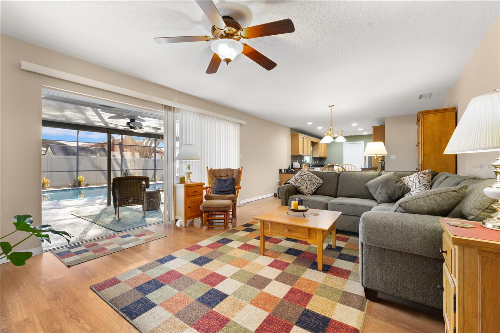 Image 13 of 52 For 601 Robert Street