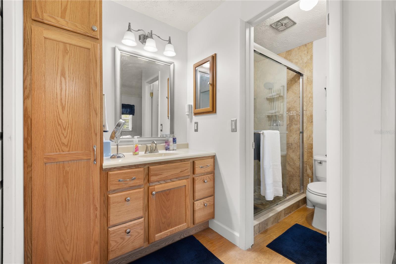 Image 27 of 52 For 601 Robert Street