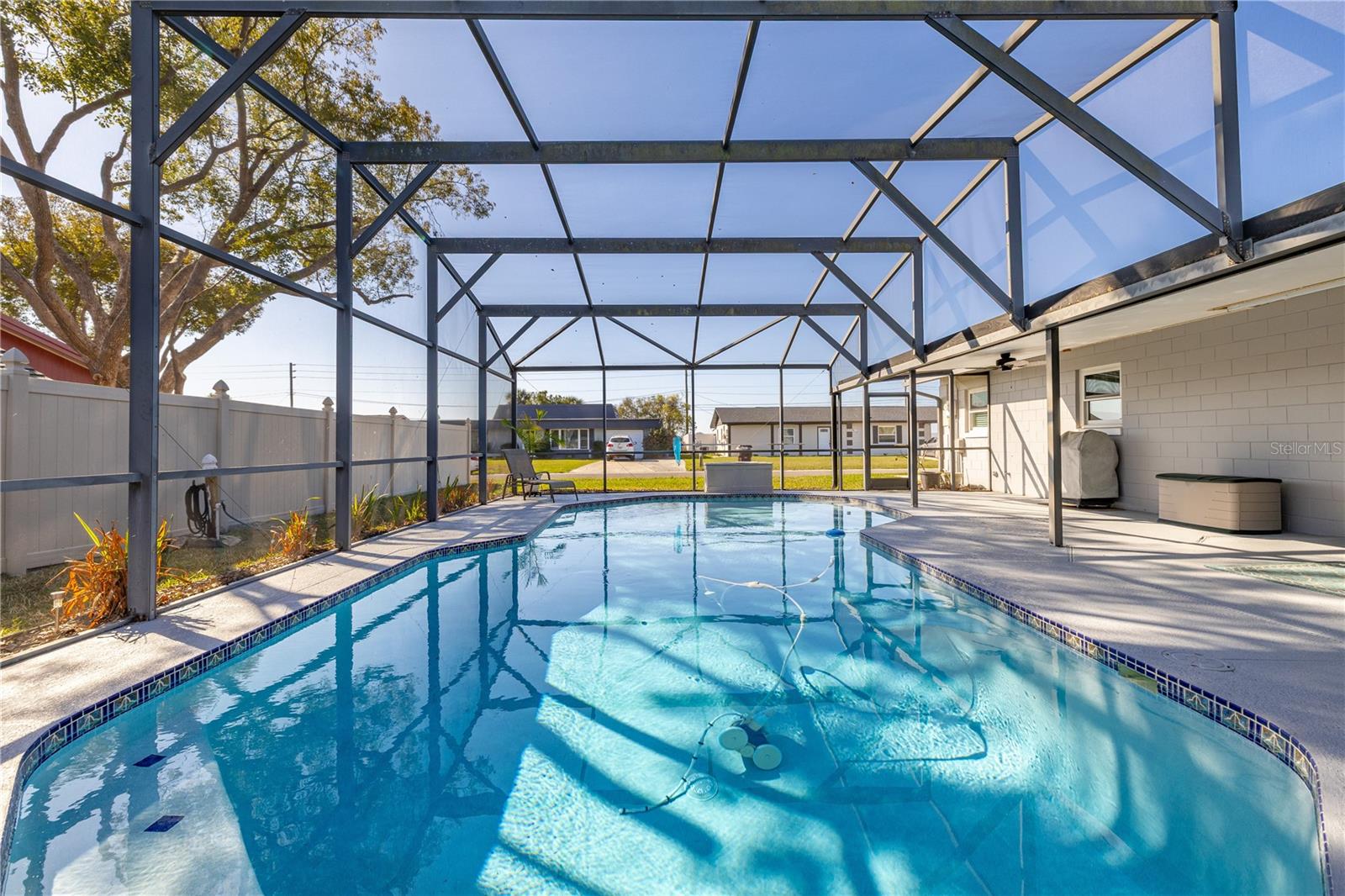 Image 41 of 52 For 601 Robert Street