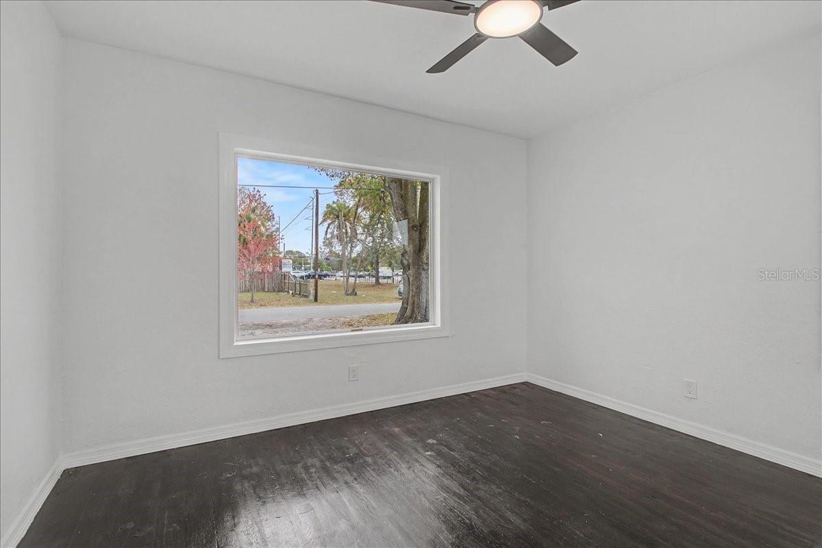 Image 11 of 49 For 4004 Munro Street