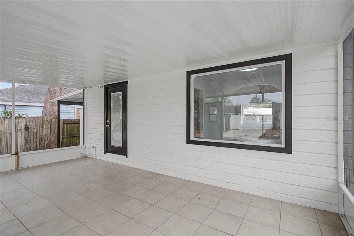 Image 35 of 49 For 4004 Munro Street