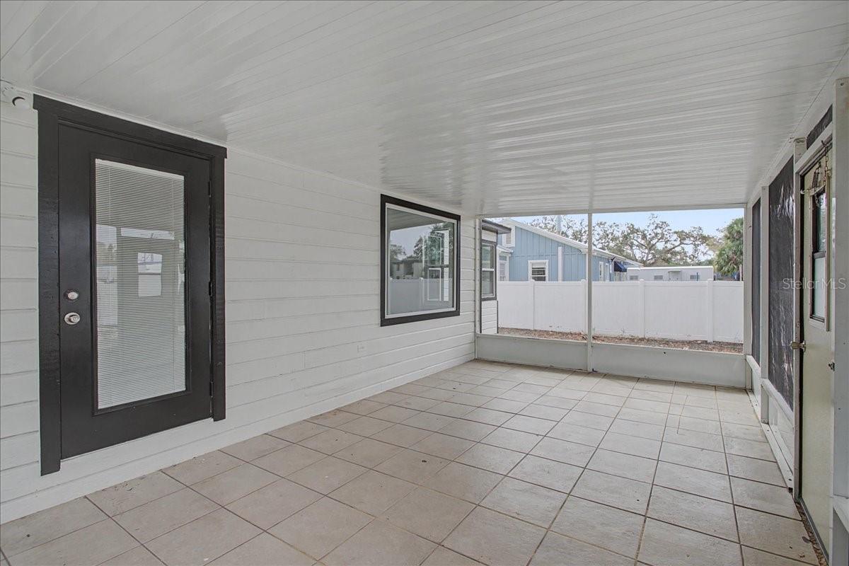 Image 36 of 49 For 4004 Munro Street