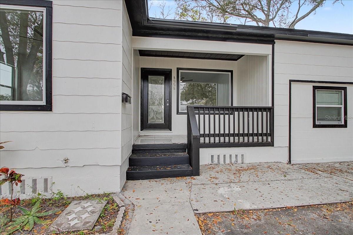 Image 4 of 49 For 4004 Munro Street