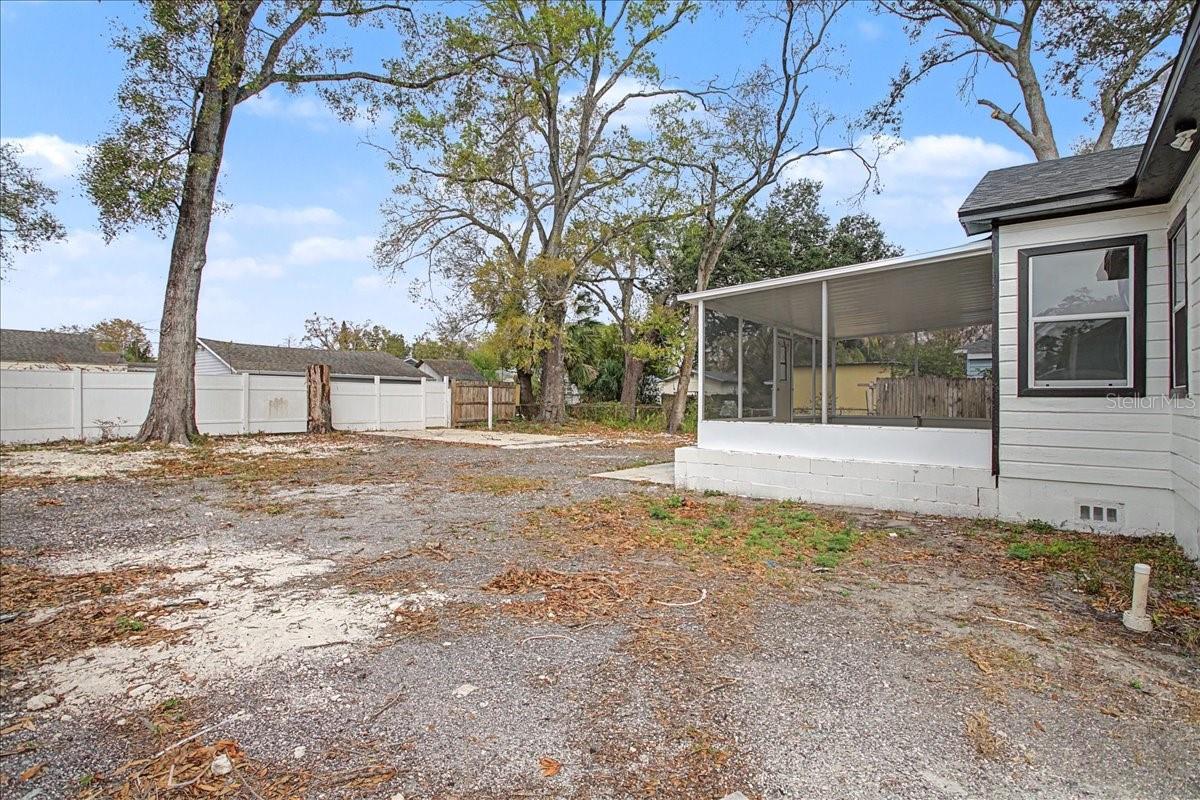 Image 41 of 49 For 4004 Munro Street