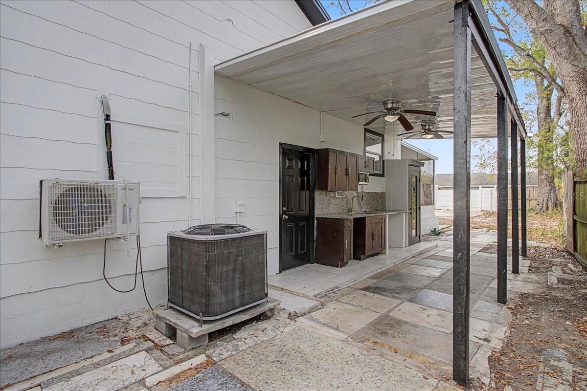 Image 44 of 49 For 4004 Munro Street