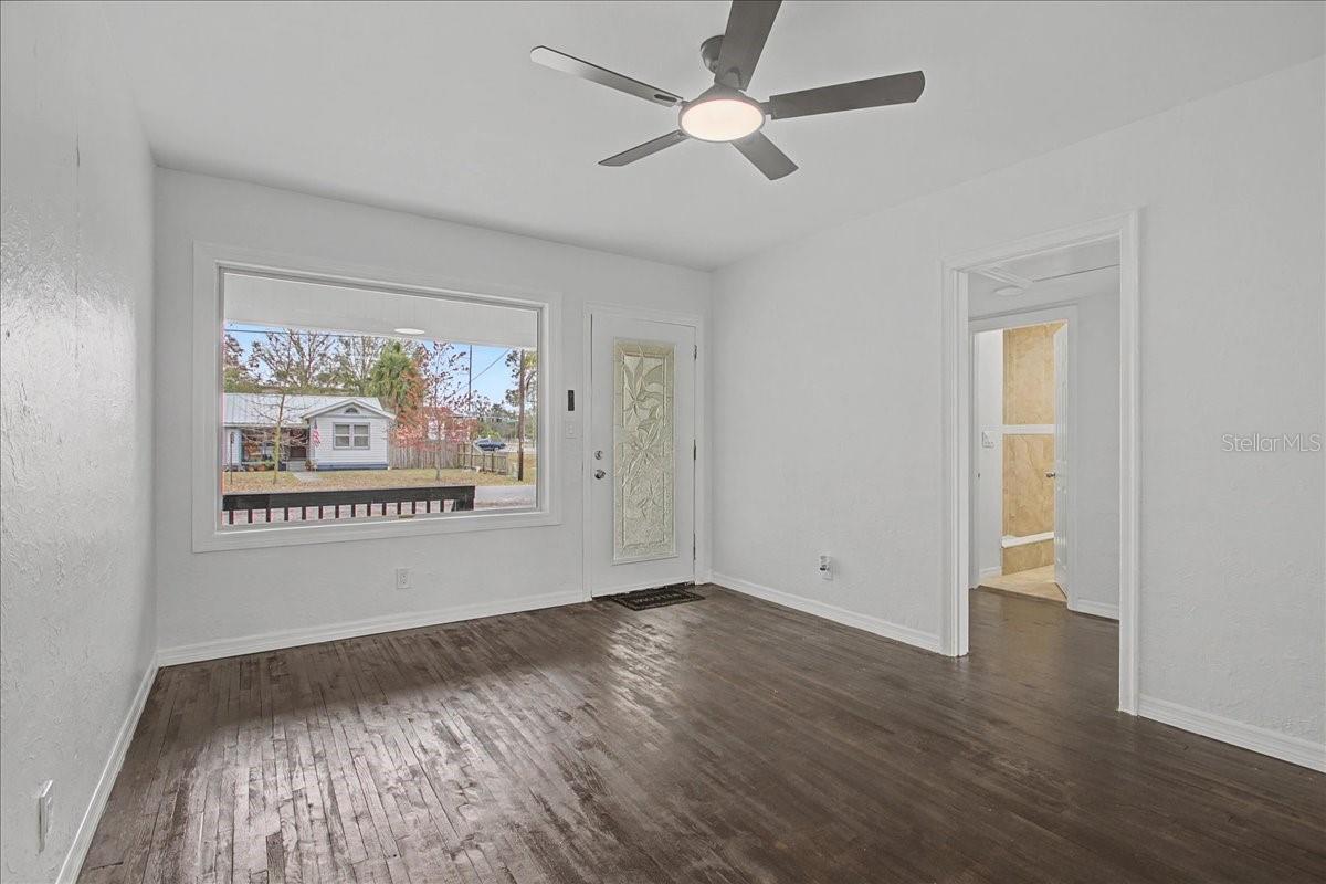 Image 7 of 49 For 4004 Munro Street