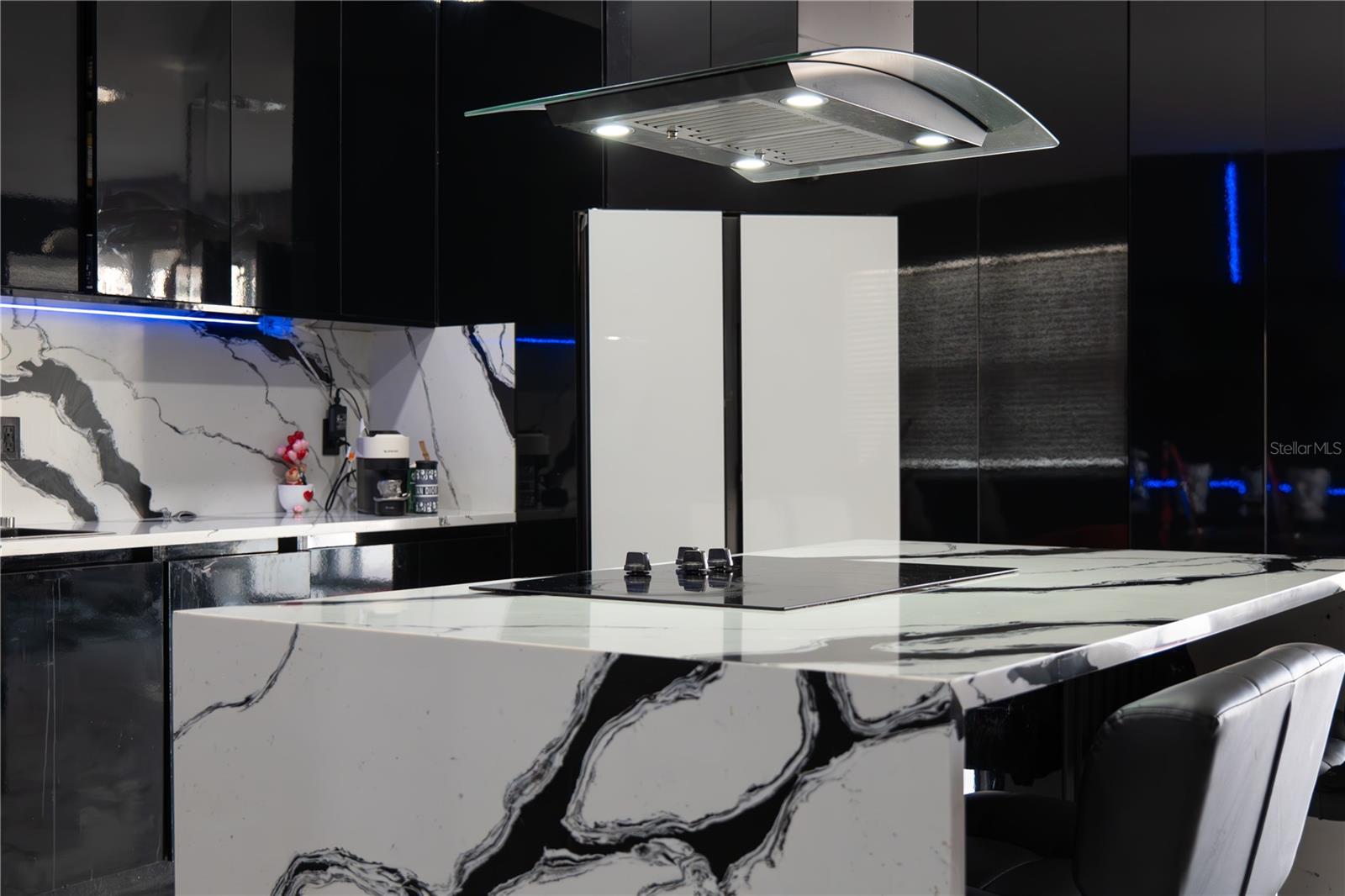 Image 11 of 34 For 3401 Canvas Street