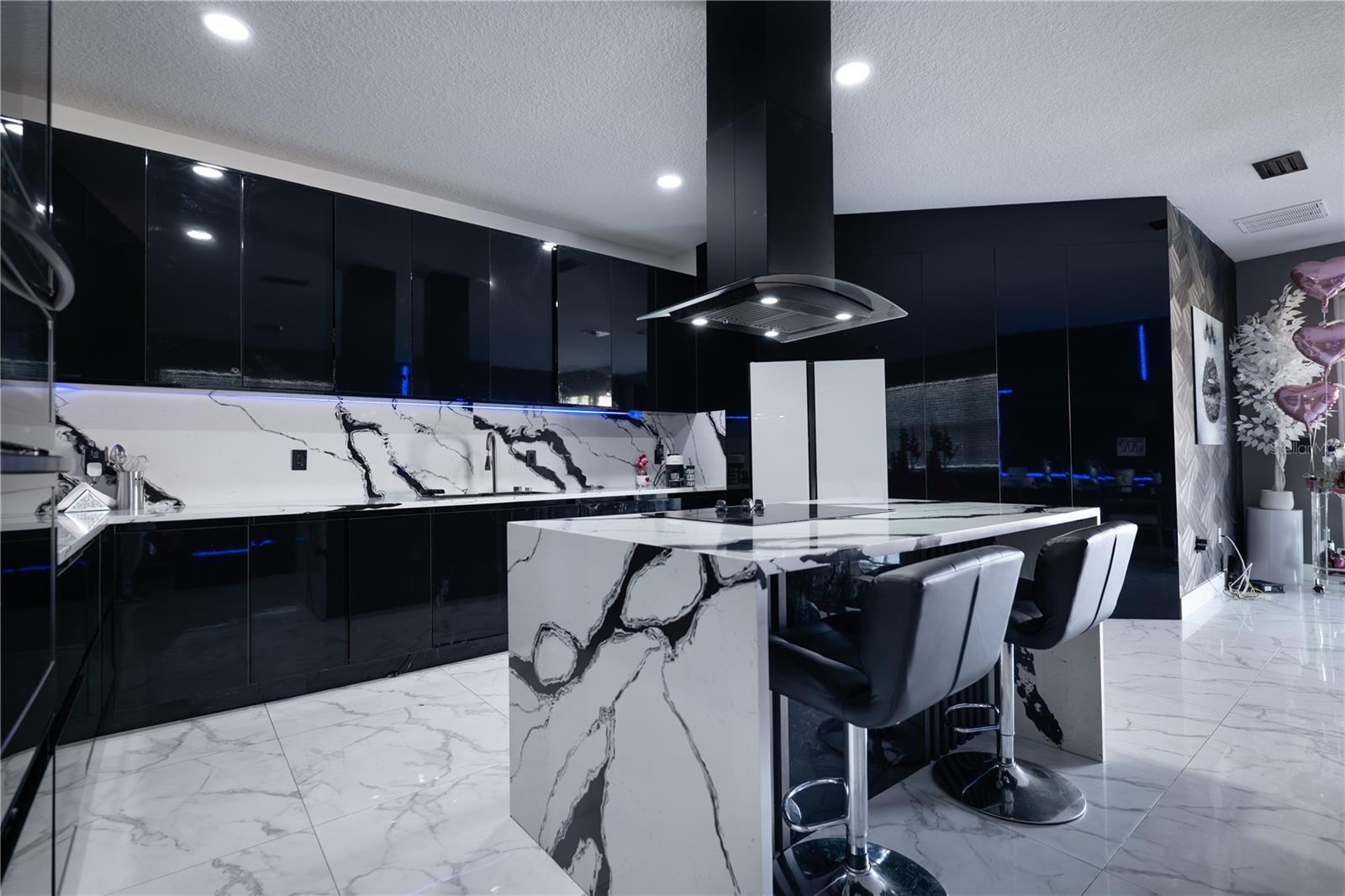 Image 12 of 34 For 3401 Canvas Street