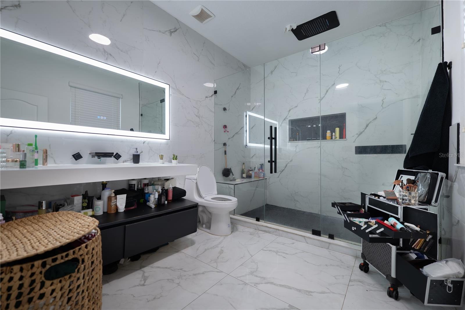 Image 16 of 34 For 3401 Canvas Street