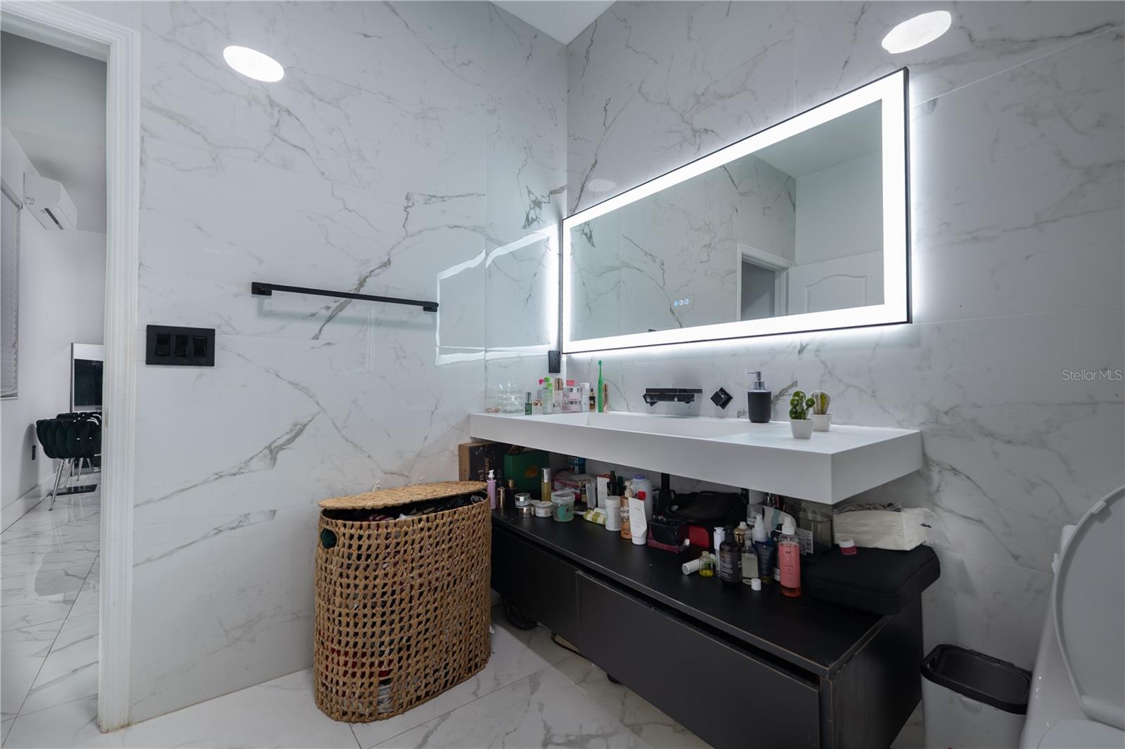 Image 17 of 34 For 3401 Canvas Street