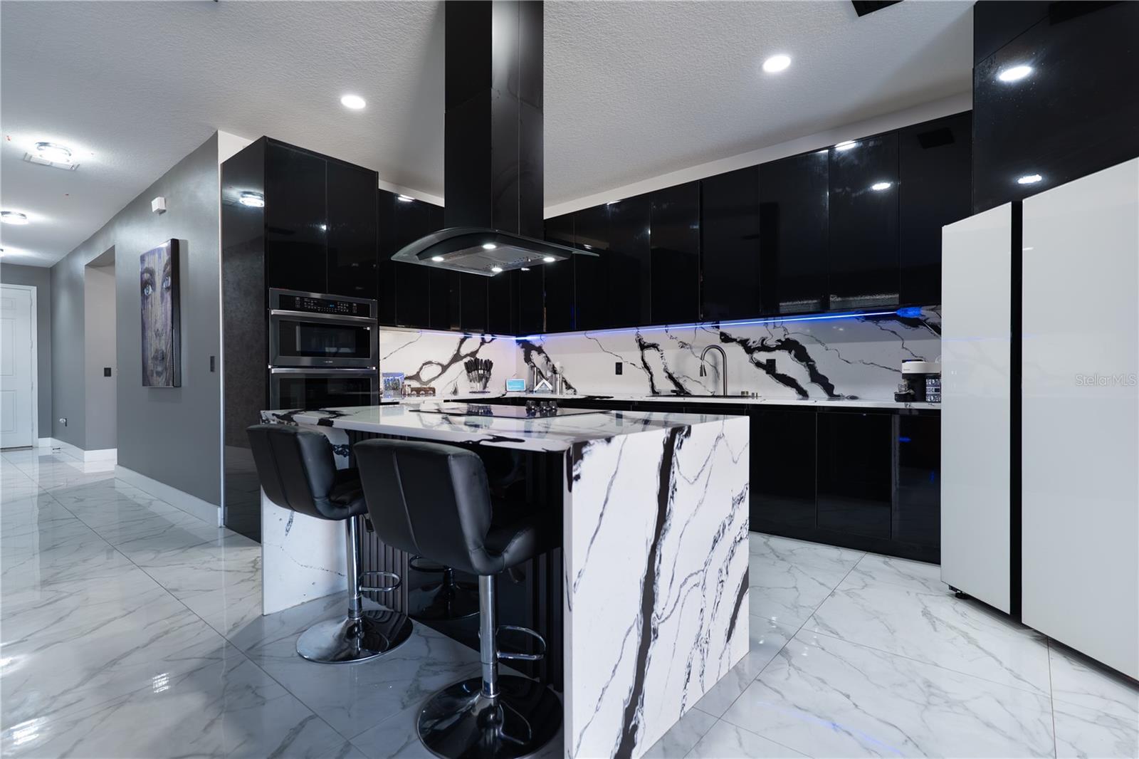 Image 9 of 34 For 3401 Canvas Street