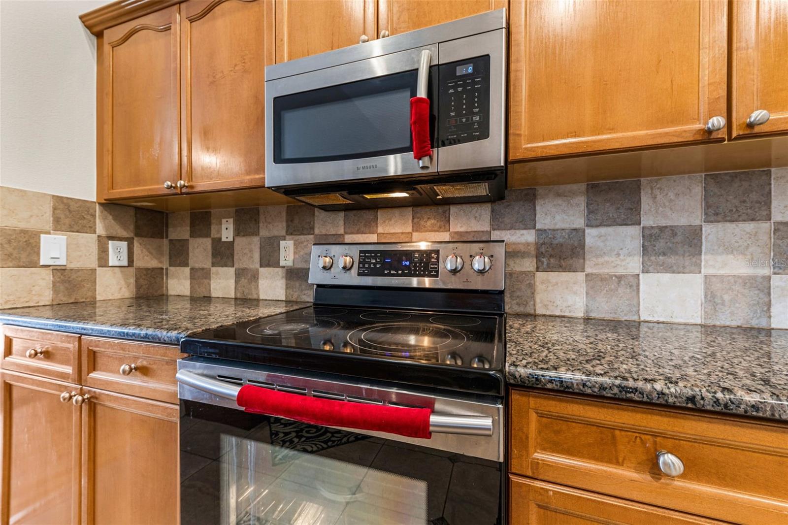 Image 9 of 33 For 885 Adour Drive