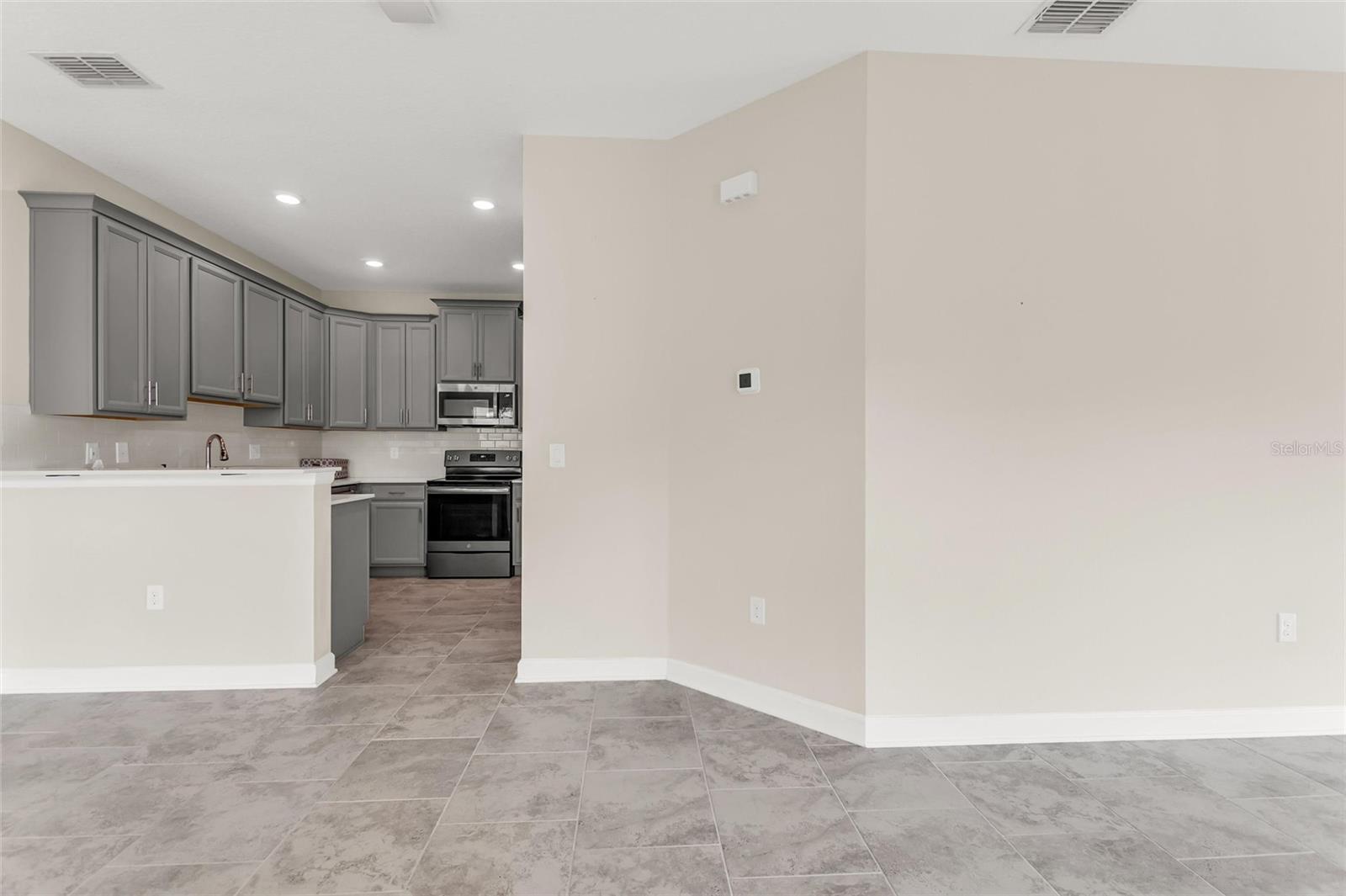 Image 4 of 60 For 1000 Blackwolf Run Road