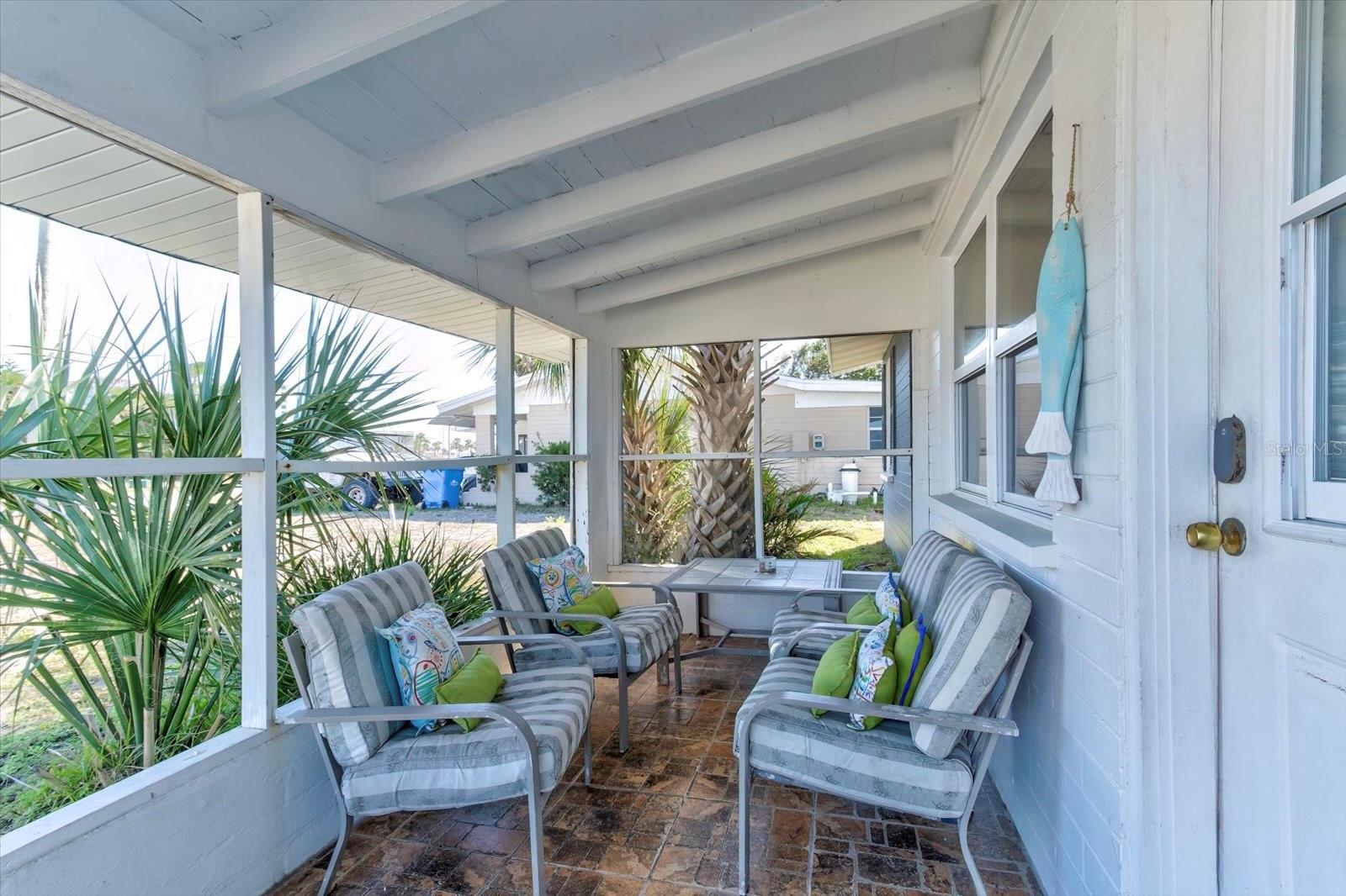 Image 13 of 36 For 22 Palm Drive