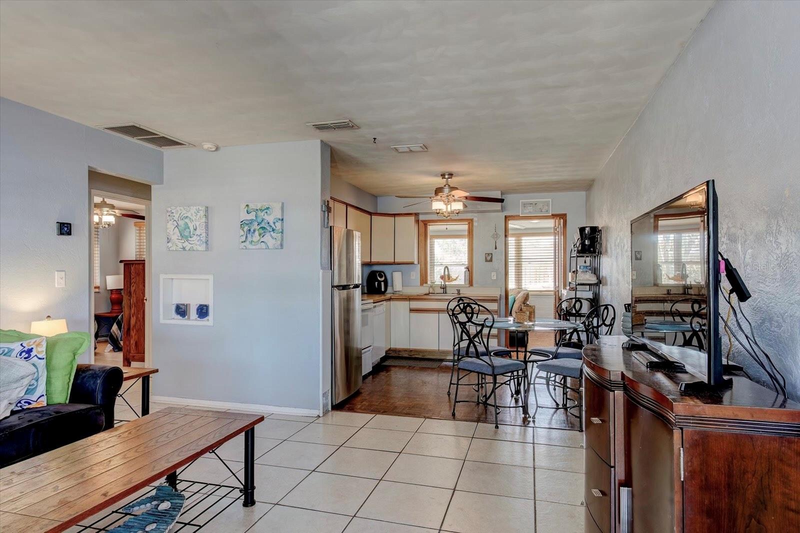 Image 16 of 36 For 22 Palm Drive