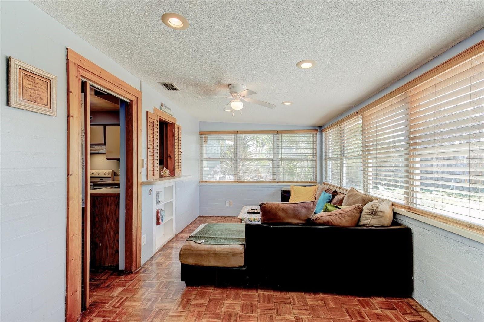 Image 27 of 36 For 22 Palm Drive