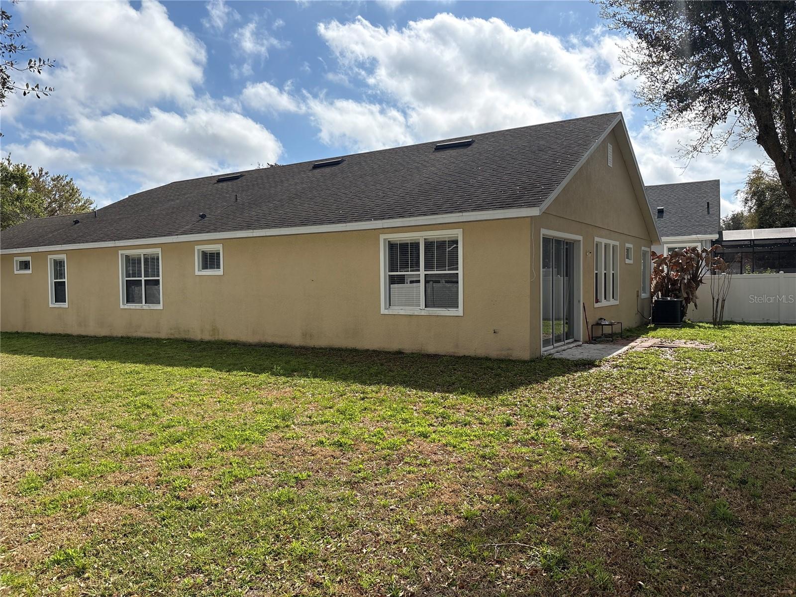 Image 12 of 15 For 8808 Abbey Leaf Lane