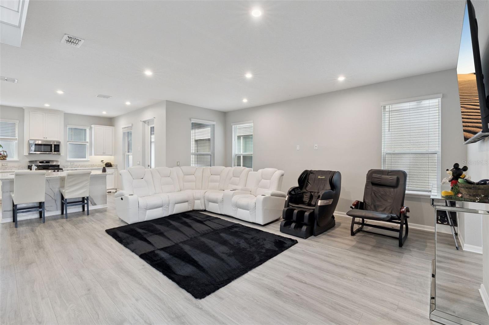 Image 11 of 50 For 4642 Prairie Creek Street