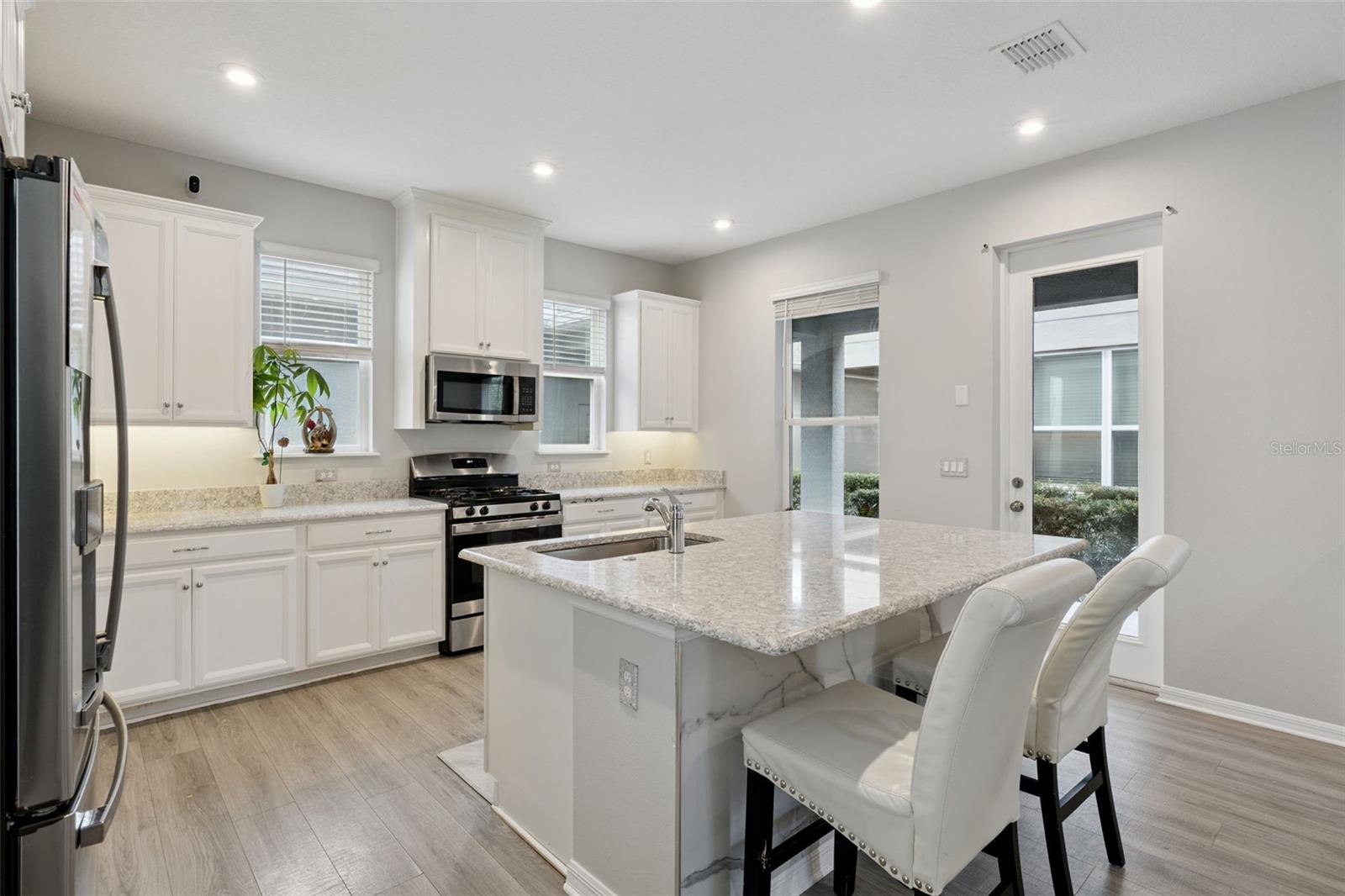 Image 13 of 50 For 4642 Prairie Creek Street