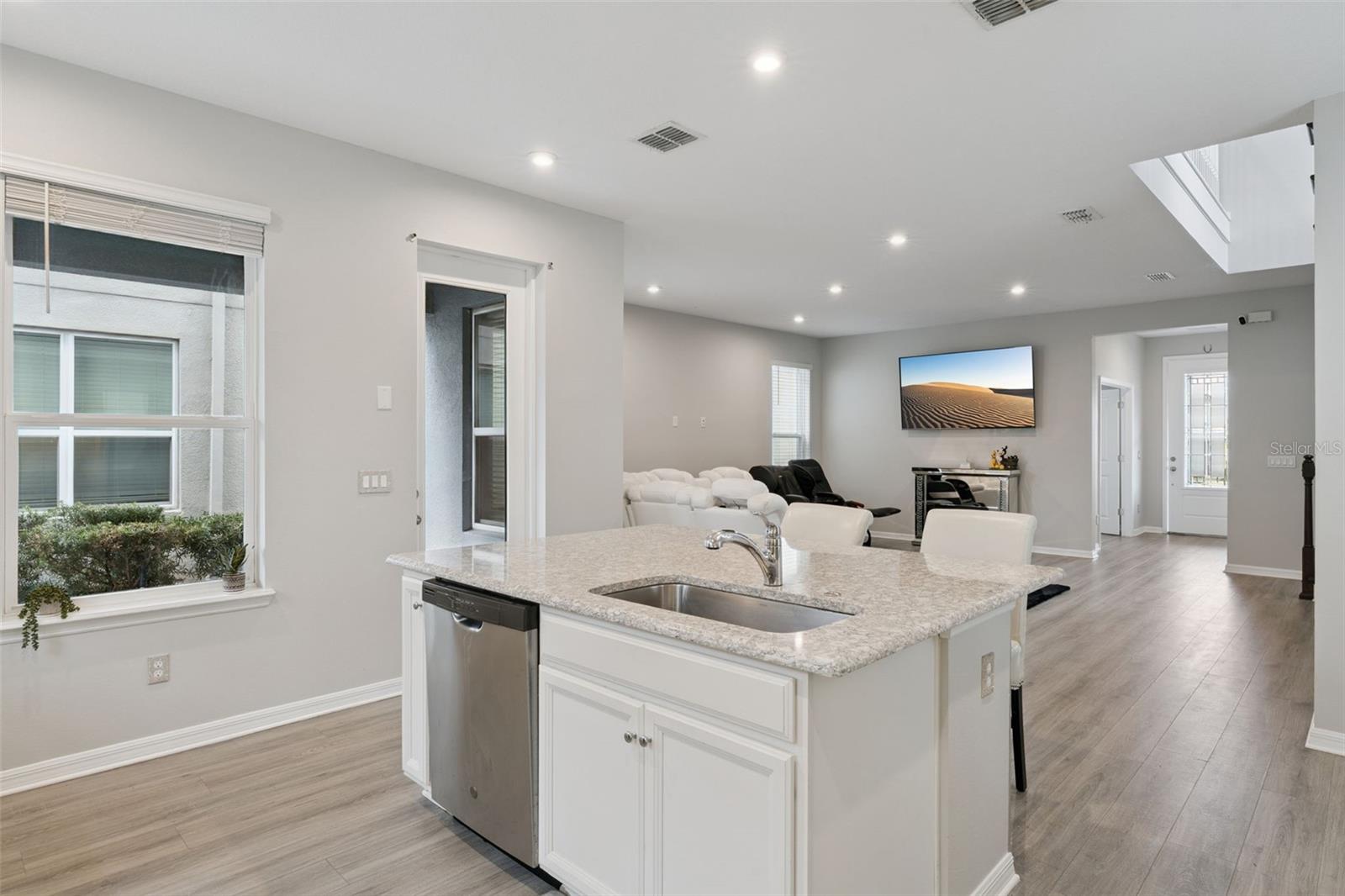 Image 14 of 50 For 4642 Prairie Creek Street